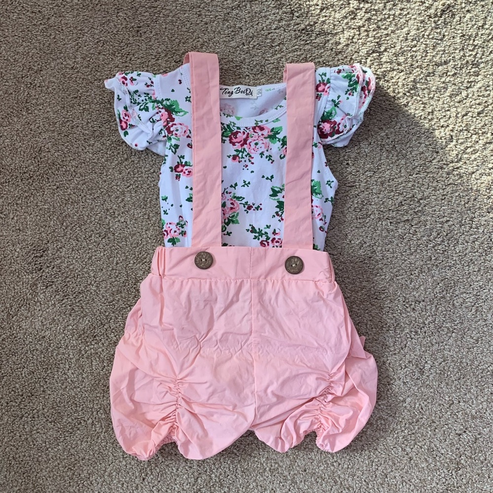 🛑SOLD🛑Floral Onesie Romper Outfit